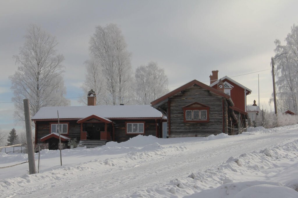 House-in-snow